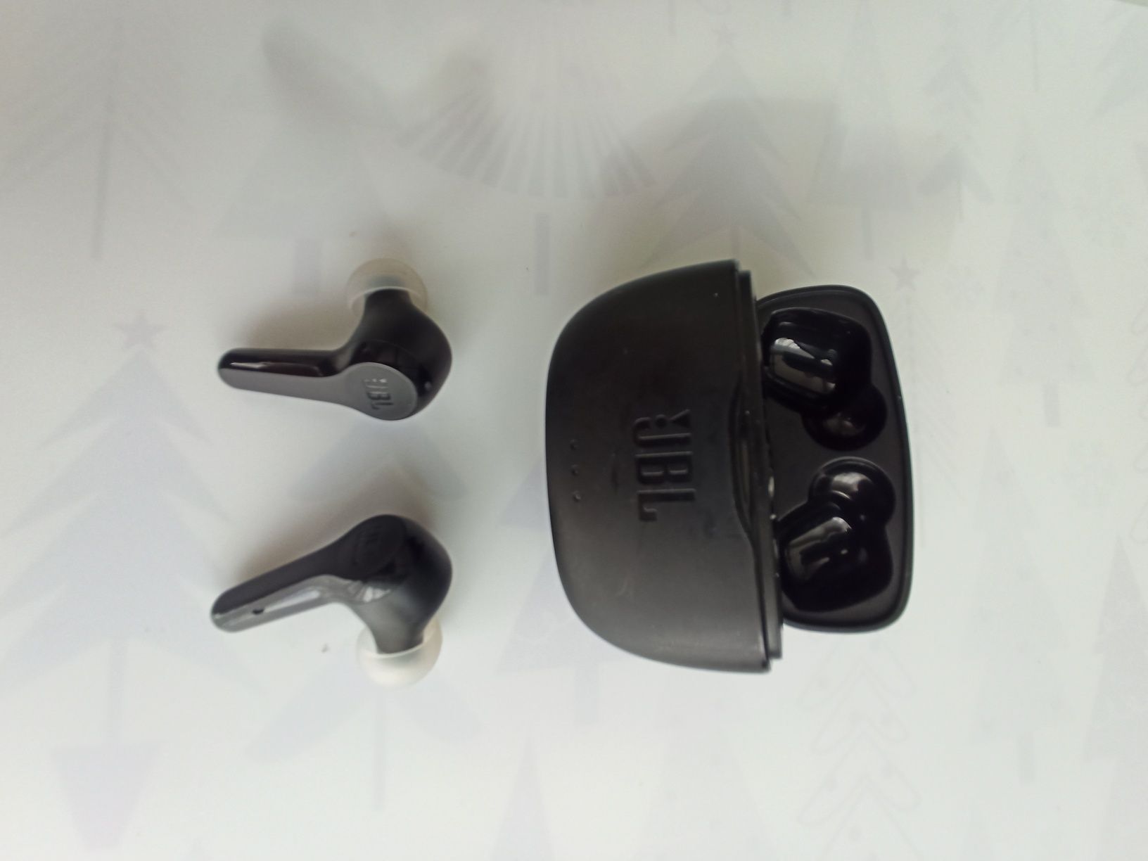 Słuchawki JBL TUNE 215 TWS