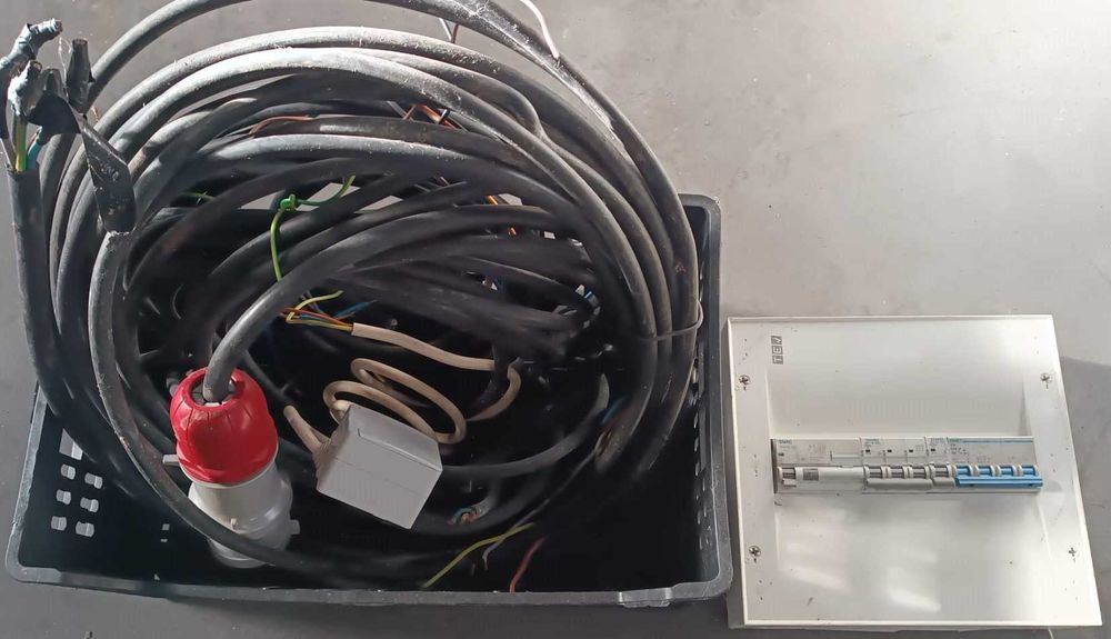 Várias ferramentas de jardinagem