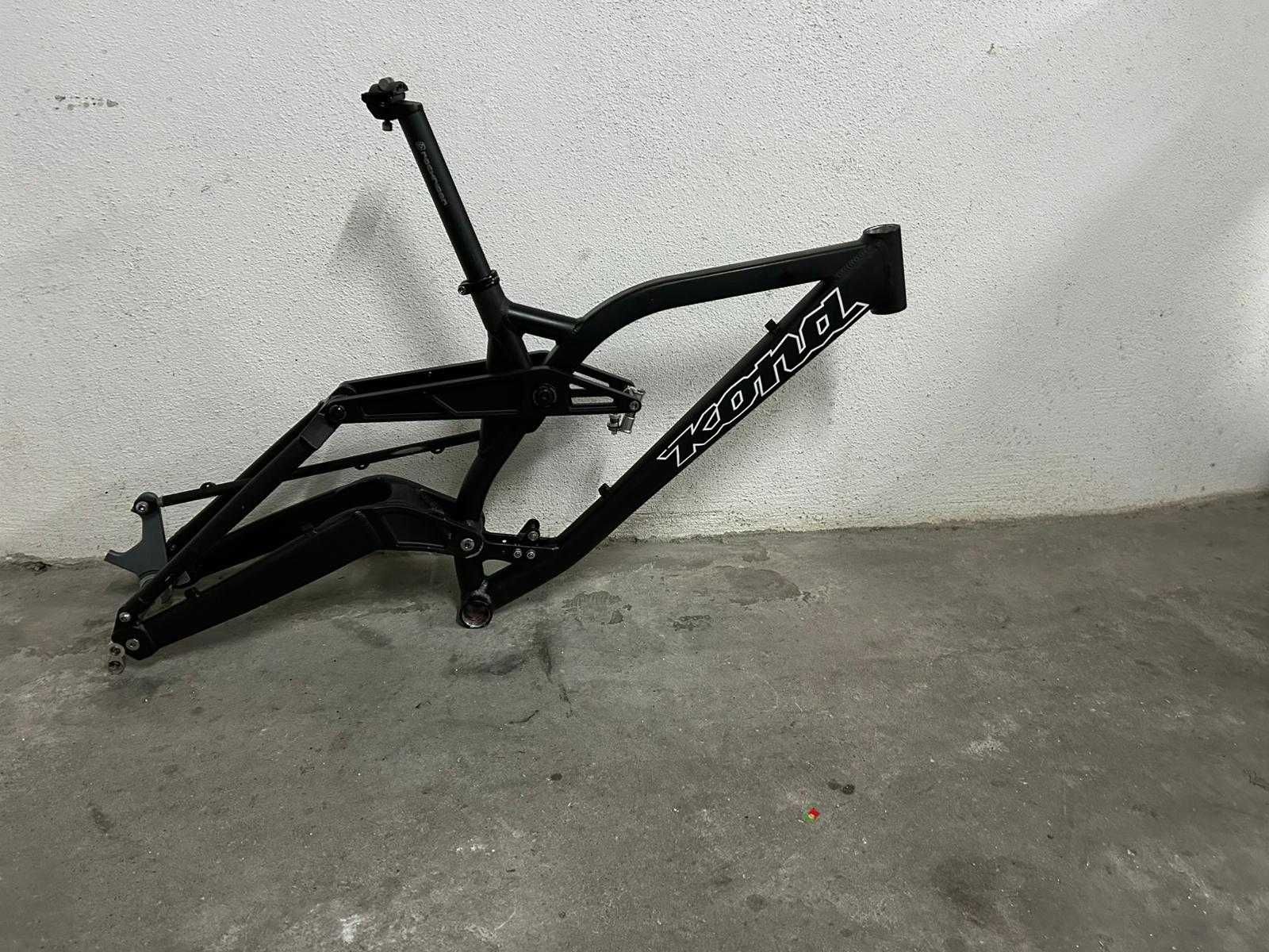 Kona Supreme DH 2010