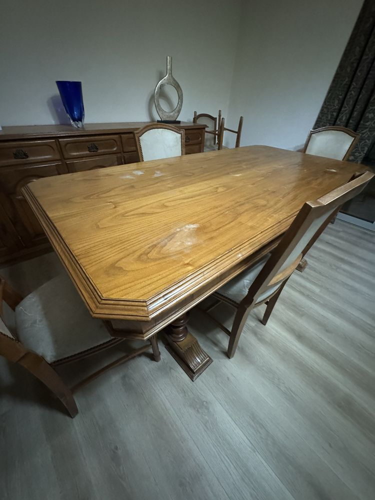 Mesa de jantar madeira macica com 7 cadeiras