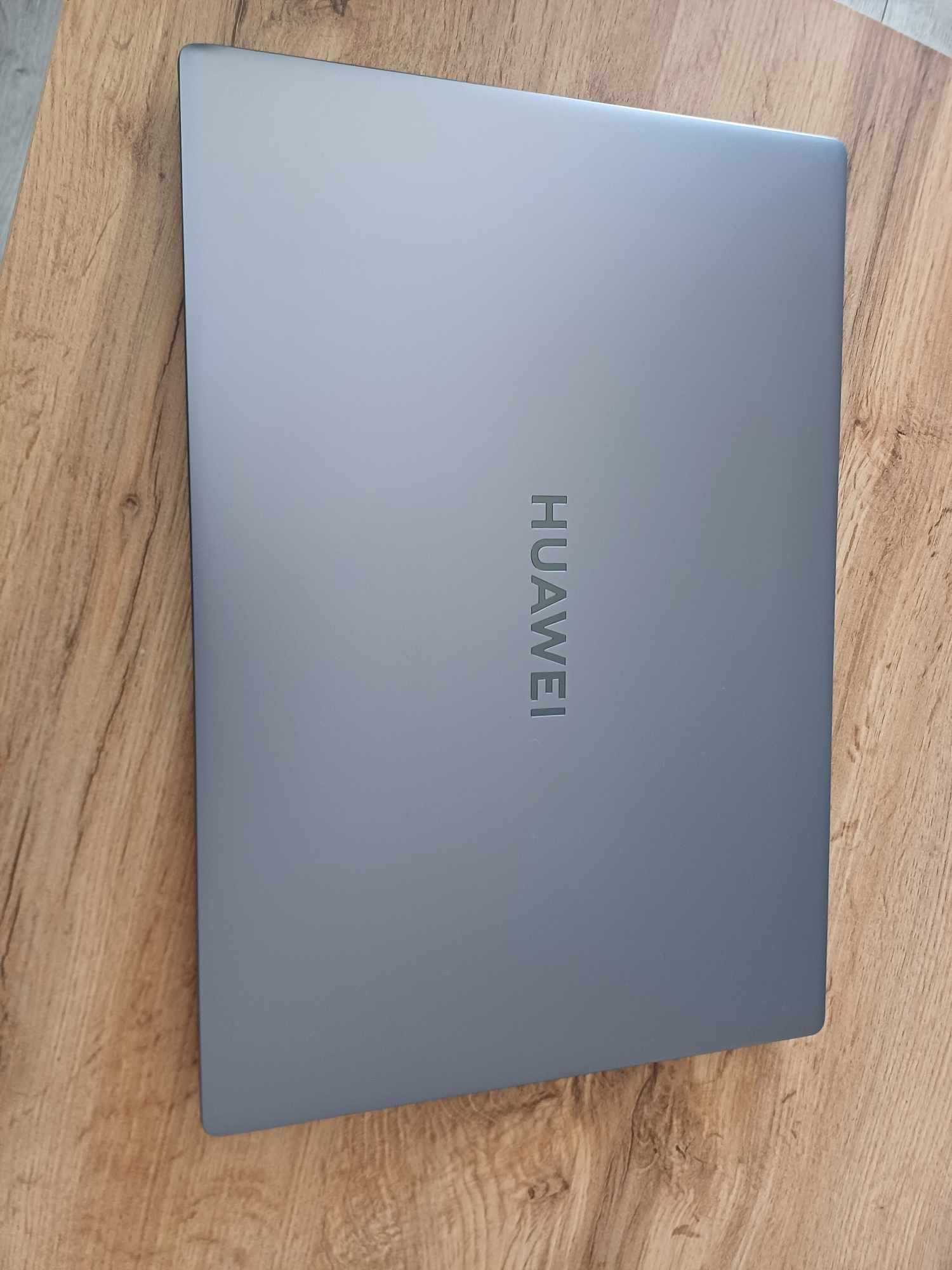 Laptop huawei matebook d 16