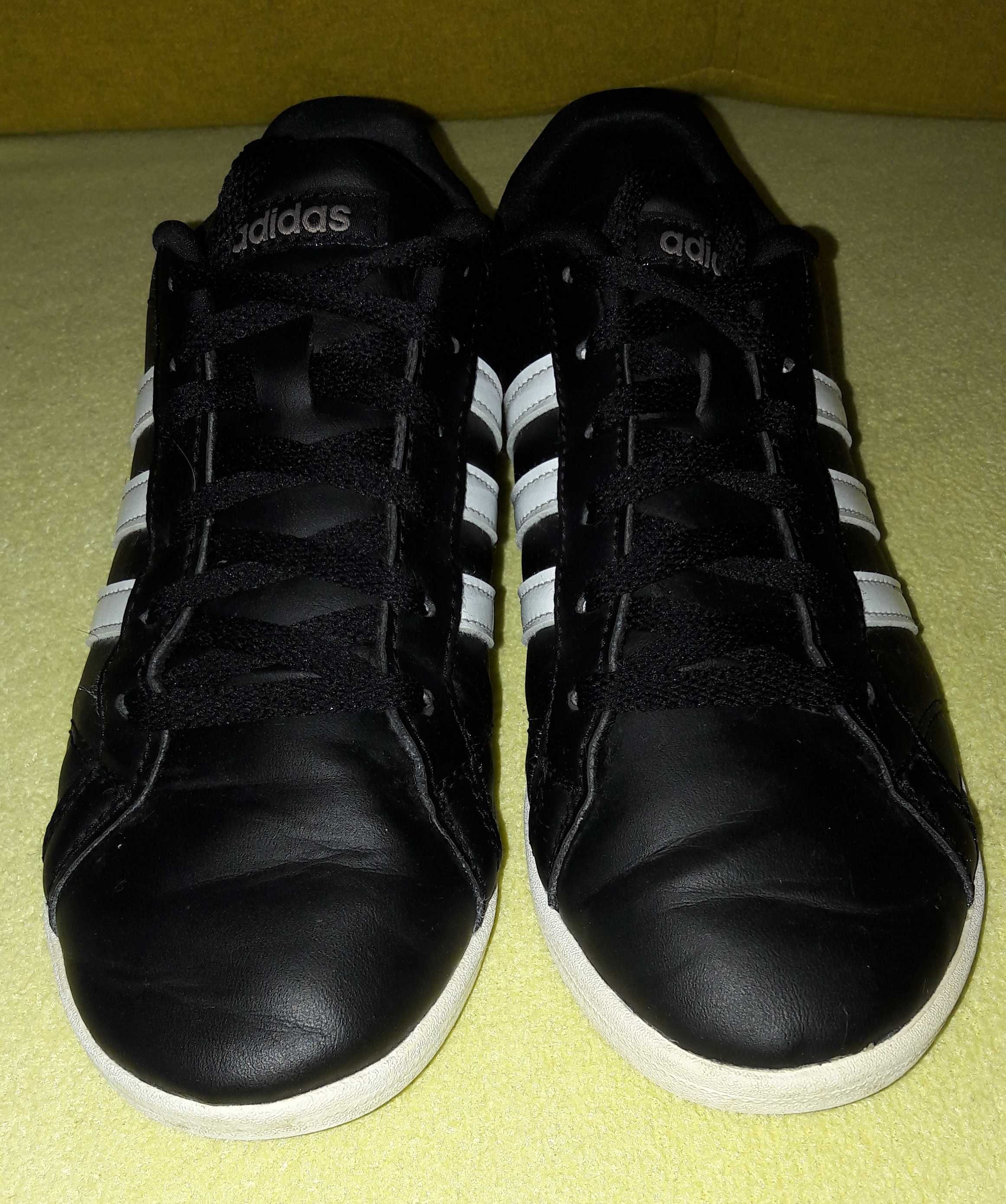 Buty Adidas model Coneo QT 38 db0126