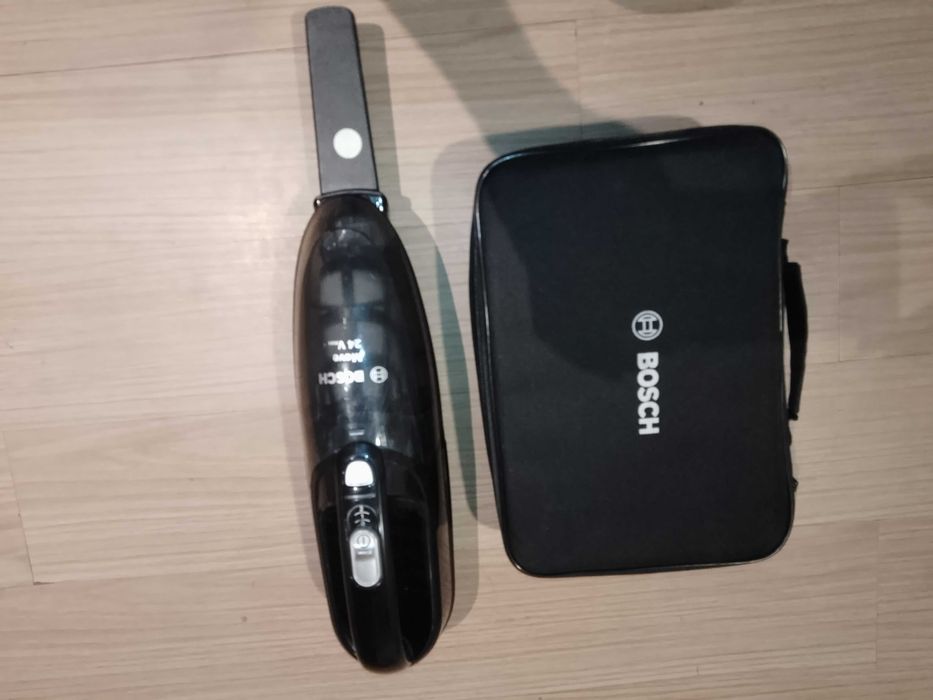 Aspirador Portátil Sem Fios Bosch 24Vmax + Kit de Acessórios