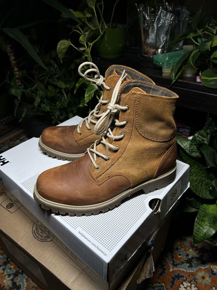 NEW Women's Helly Hansen LINNEA Waterproof Leather Boots