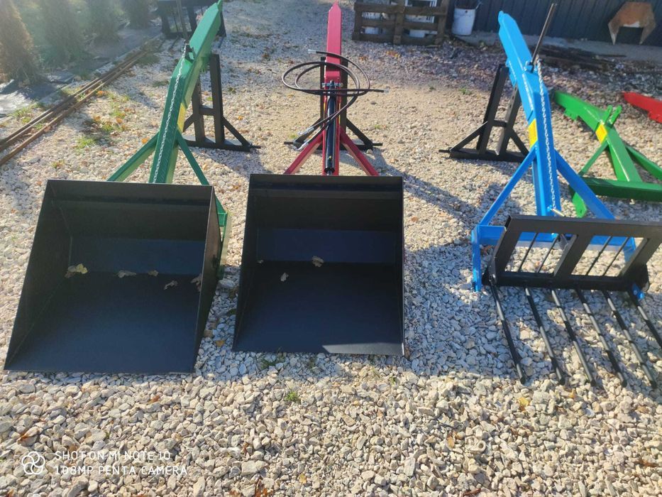 Ładowacz na tył ciągnika, możliwy transport