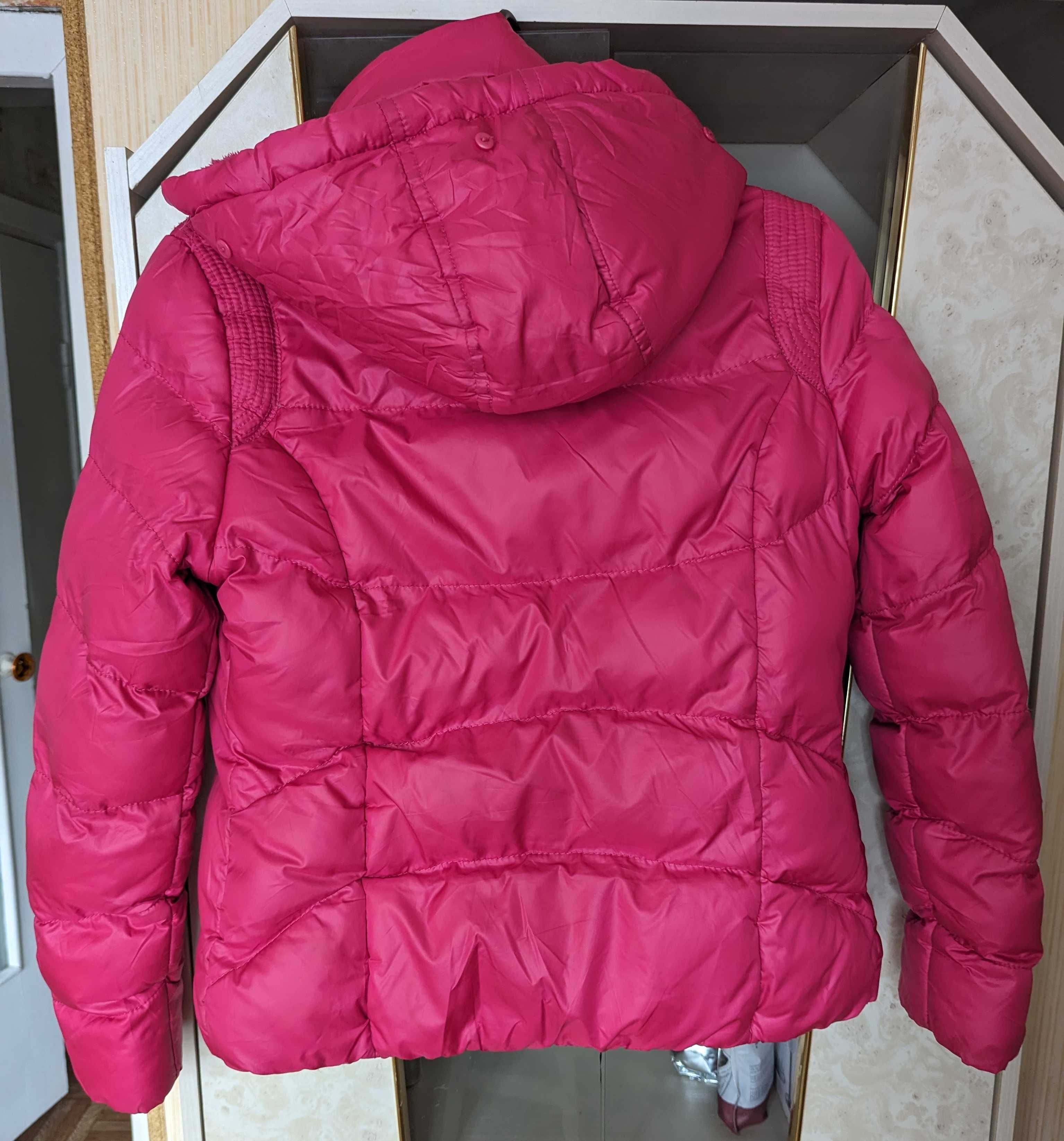 Рожева курточка розмір S демісезон з капюшоном