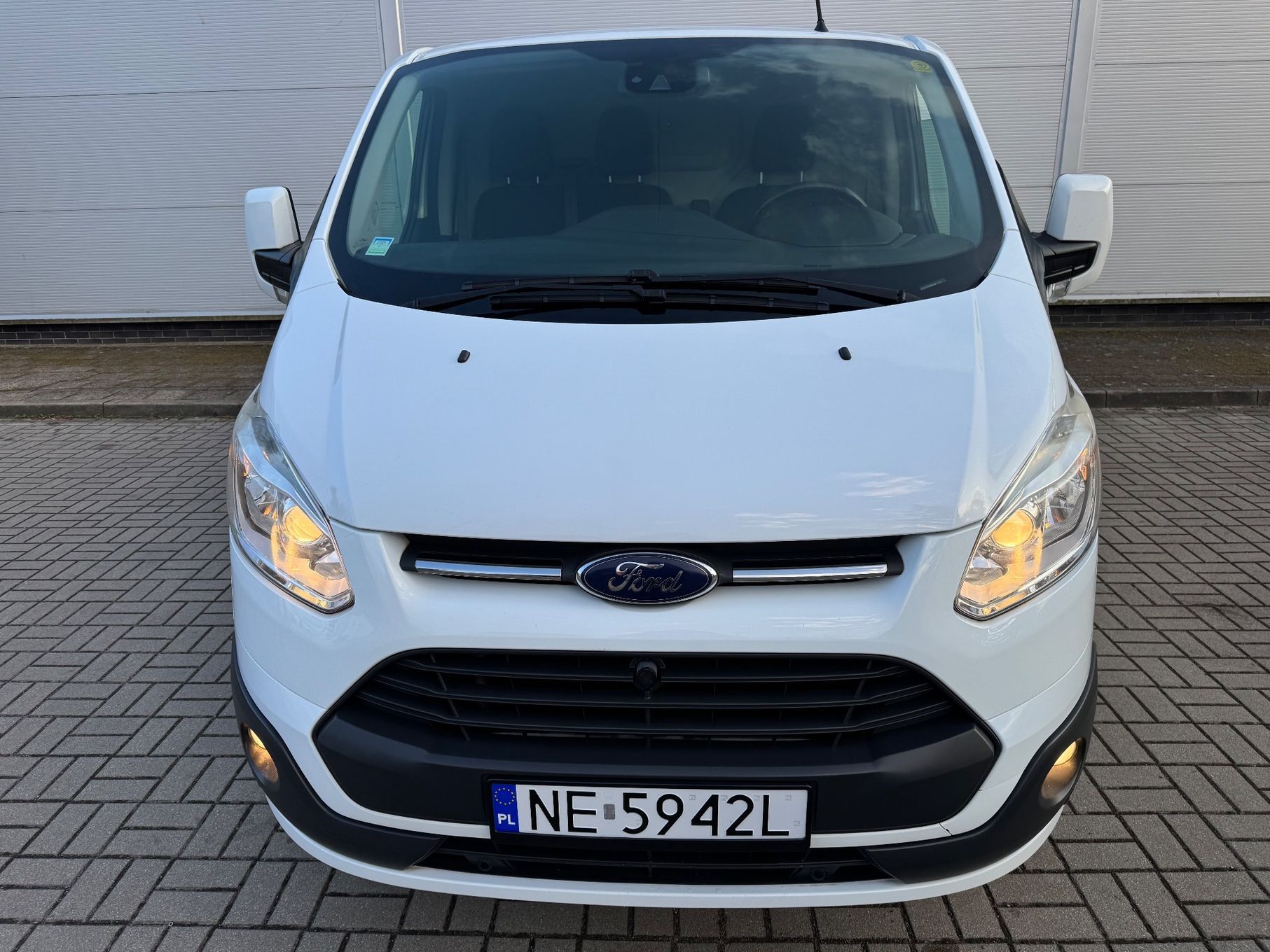 Ford Transit Custom  L2H1 Bogate wyposażenie !!! kamera navi pdc klima