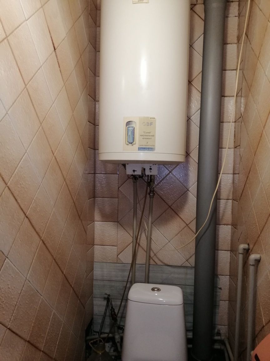 Продам 3 ком. квартиру. Каменское. Левый берег. 2 этаж. ОСББ.