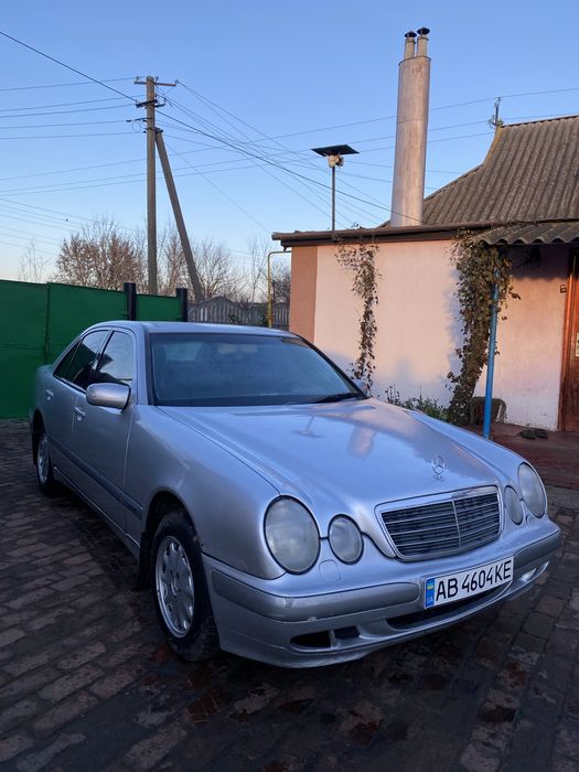 Продам mersedes e-class w210