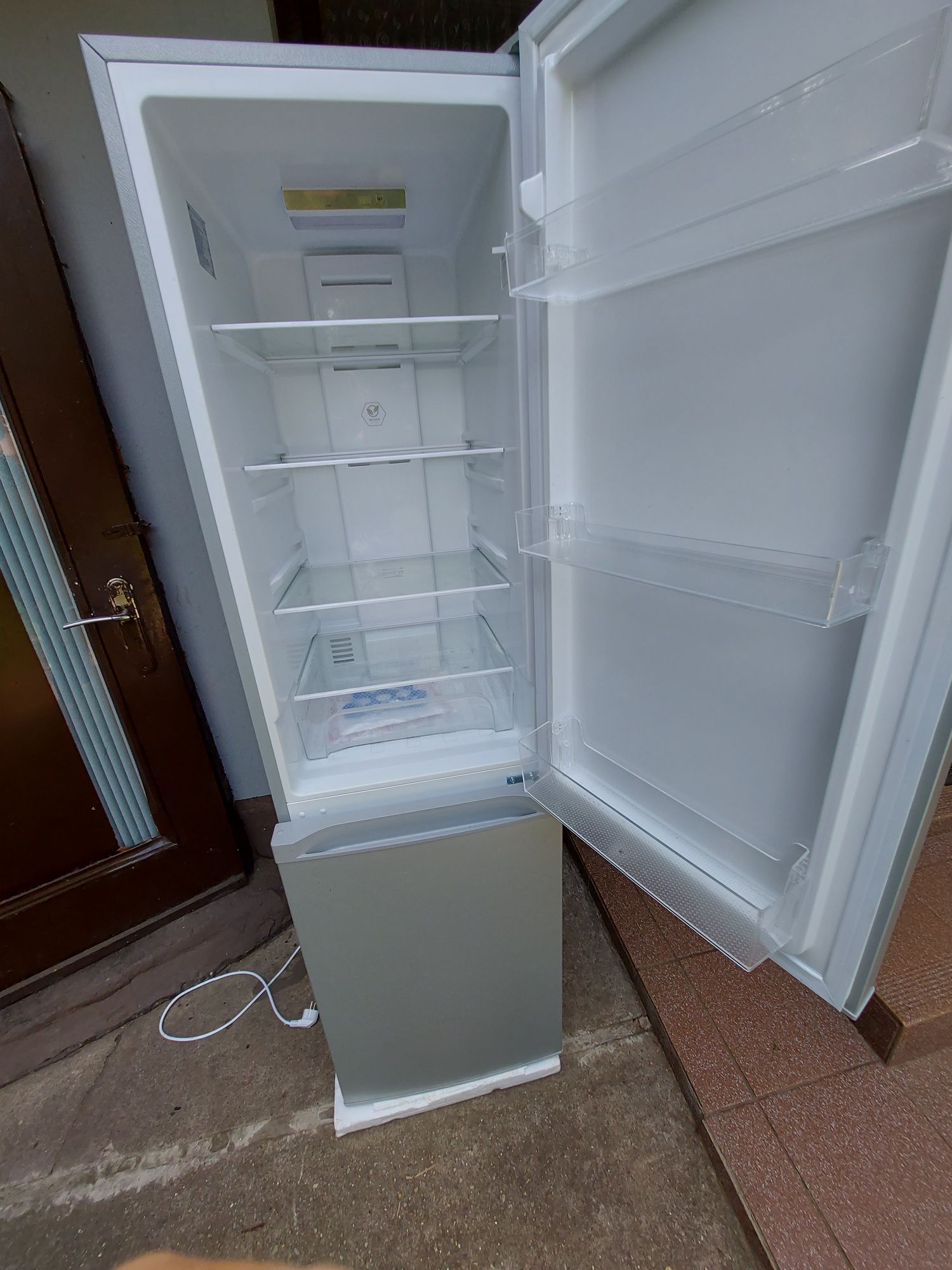 Lodówka no frost nowa