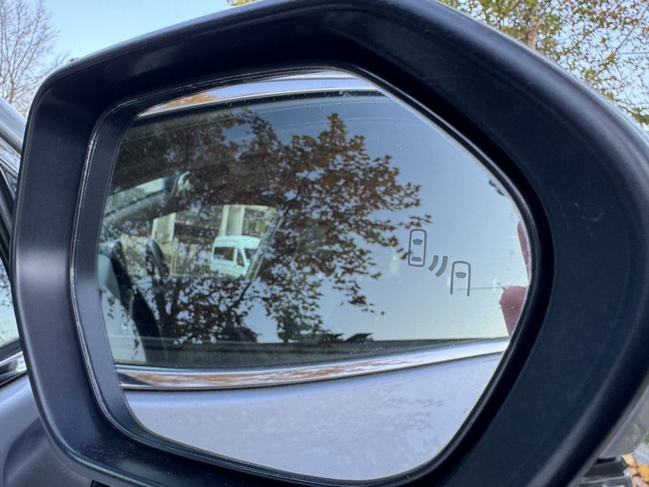 Продам офіційну максимальну рестайлінгову Toyota Camry Premium 2021