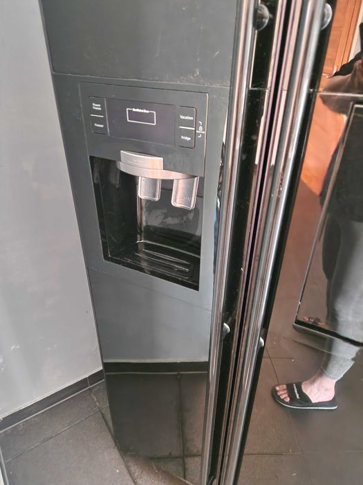 Lodówka Samsung RSH5ZLBG