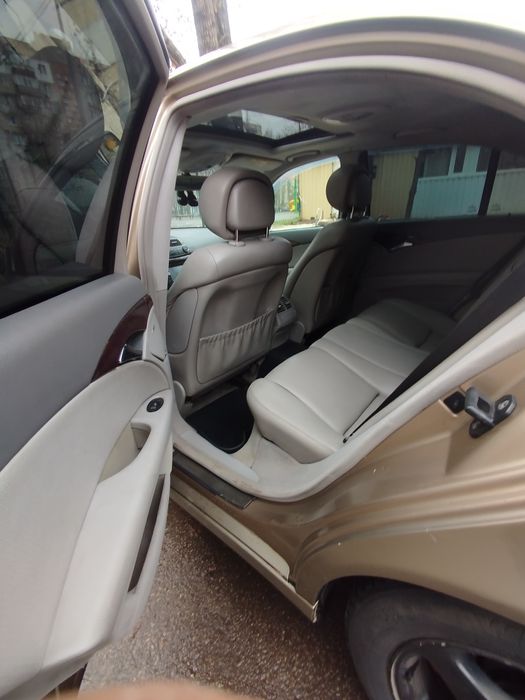 Мерседес 2.2 дизель автомат