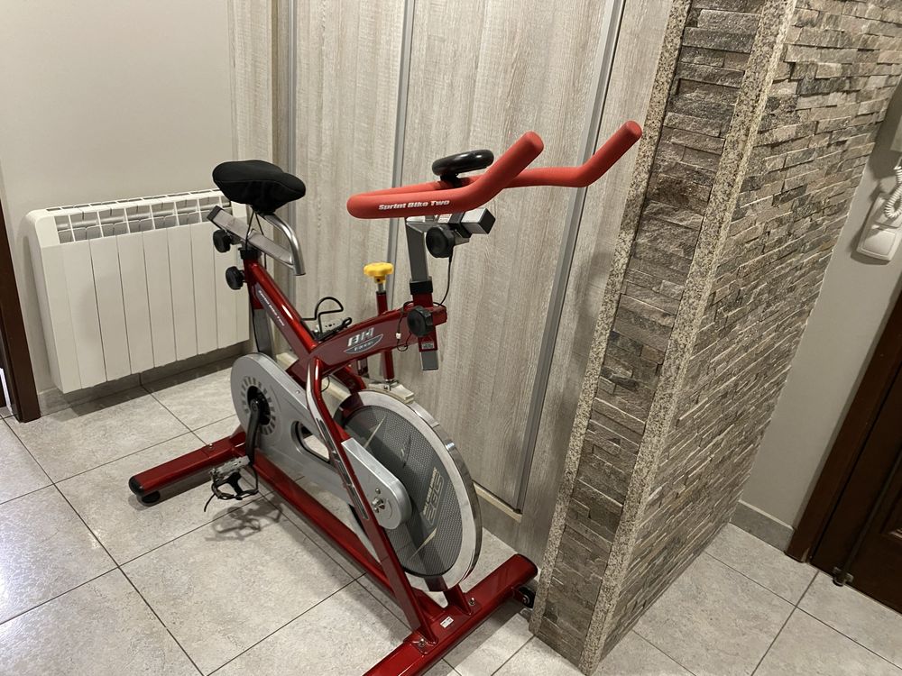 Bicicleta Spinning BH ST 32 (estática)