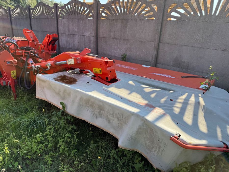 Zestaw kosiarek Kuhn przednia i tylna FC 813 R lift control