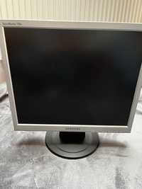 Monitor samsung syncmaster 720 N