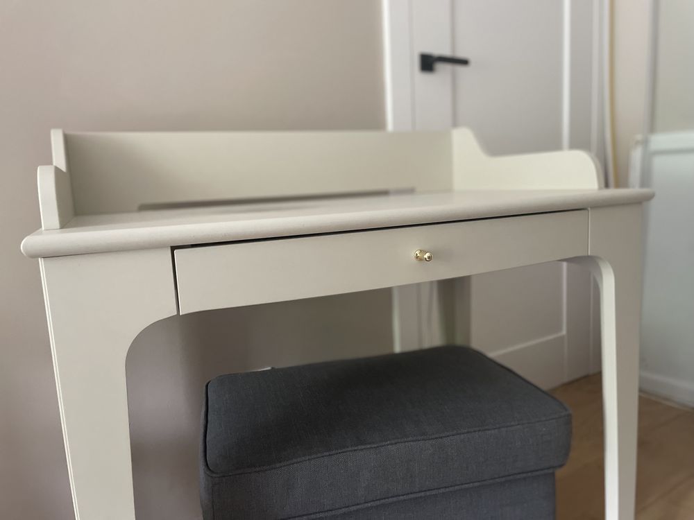Biurko toaletka Lommarp IKEA