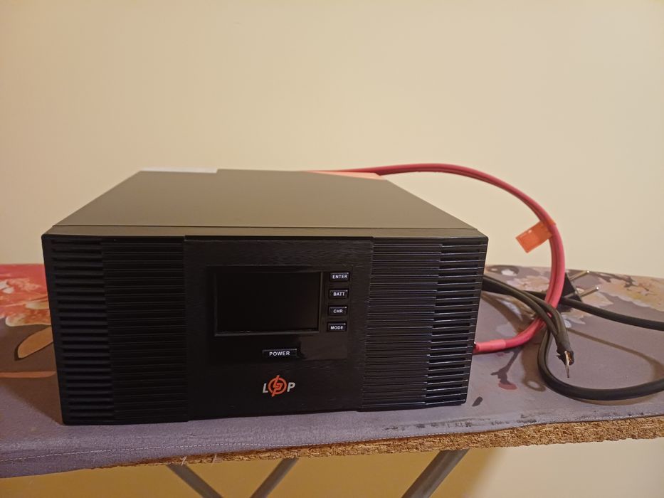 ДБЖ (UPS, УПС) Logic Power 1050 w (lpm-psw-1500va). Стан нового!!!