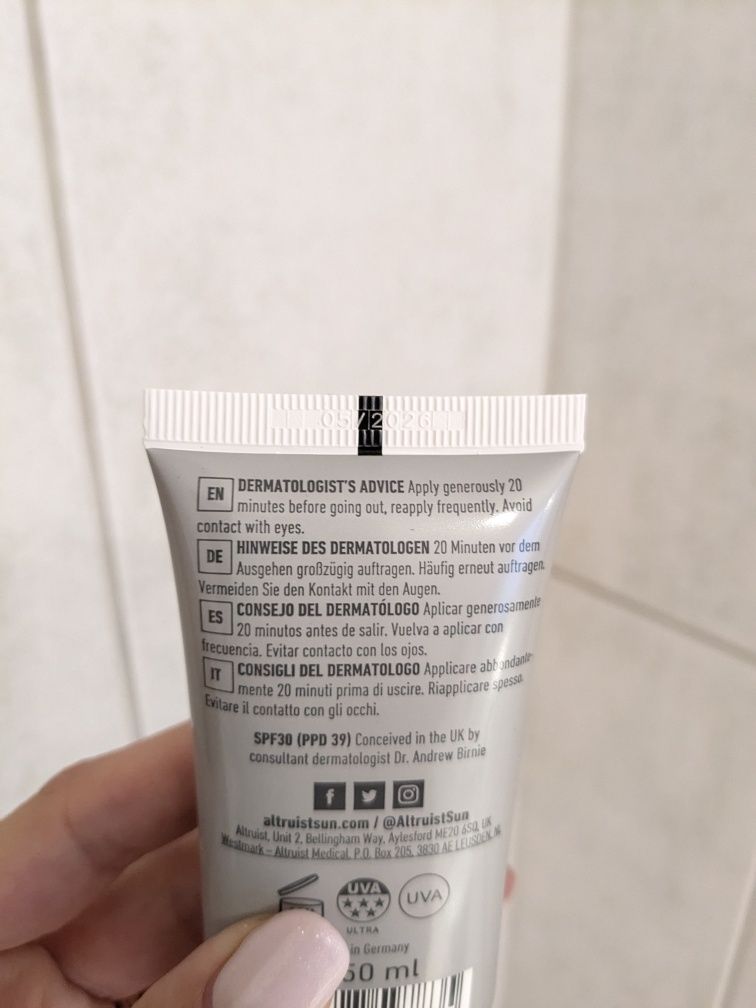 Nowy fluid do twarzy spf 30 altruist