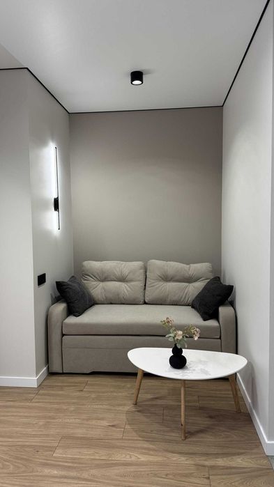 БЕЗ КОМІСІЇ! однокімнатна ВЕЛИКА квартира біля НАБЕРЕЖНОЇ