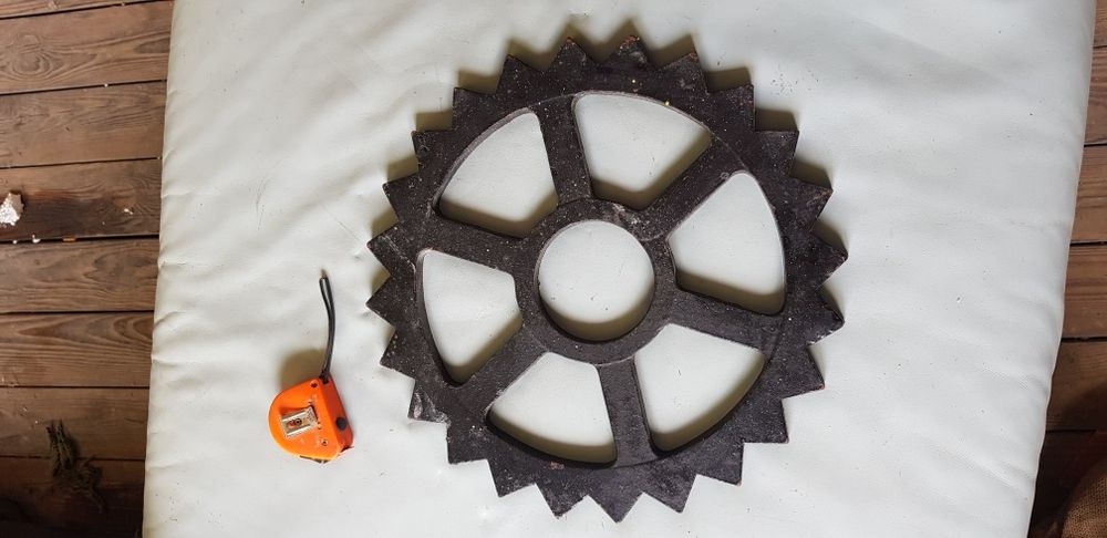 Stara zębatka Żeliwna dekoracja