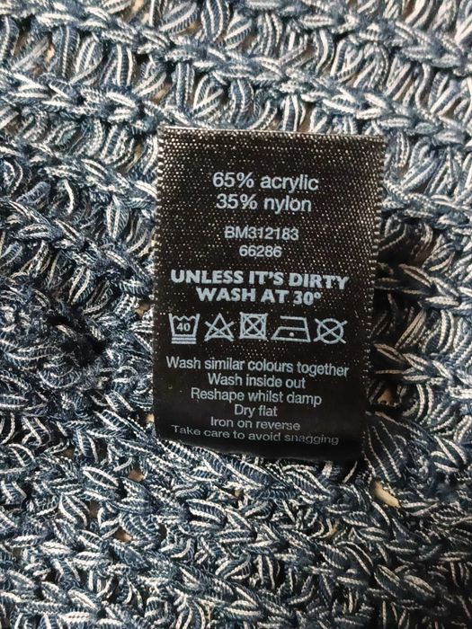 Narzuta z dzianiny kardigan sweter F&F 44