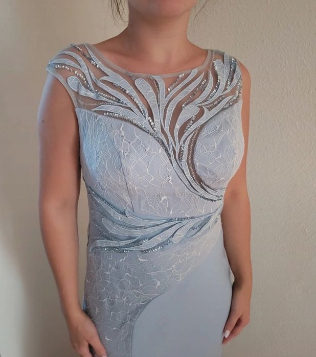 Długa sukienka wizytowa