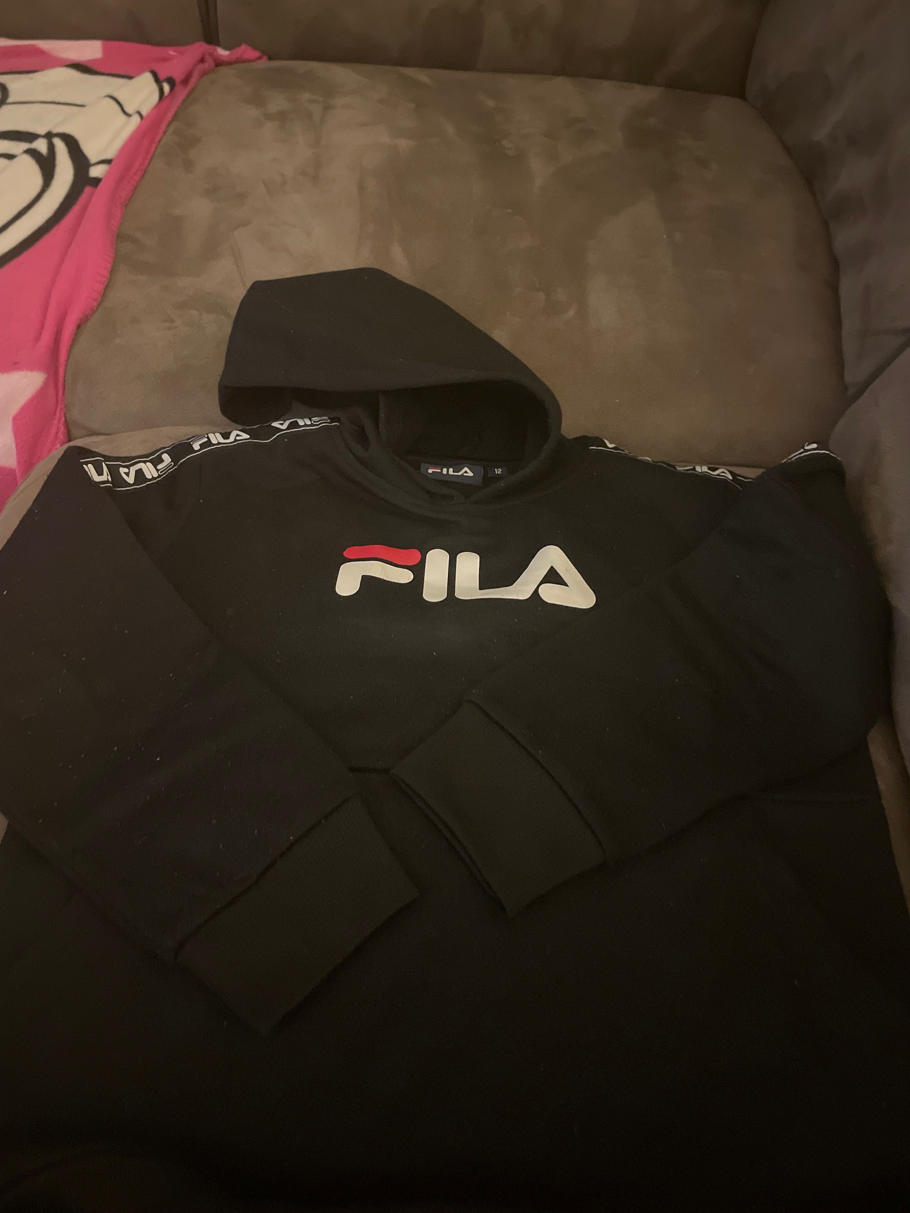 Blusas Fila Vermelha e Preta 12 anos