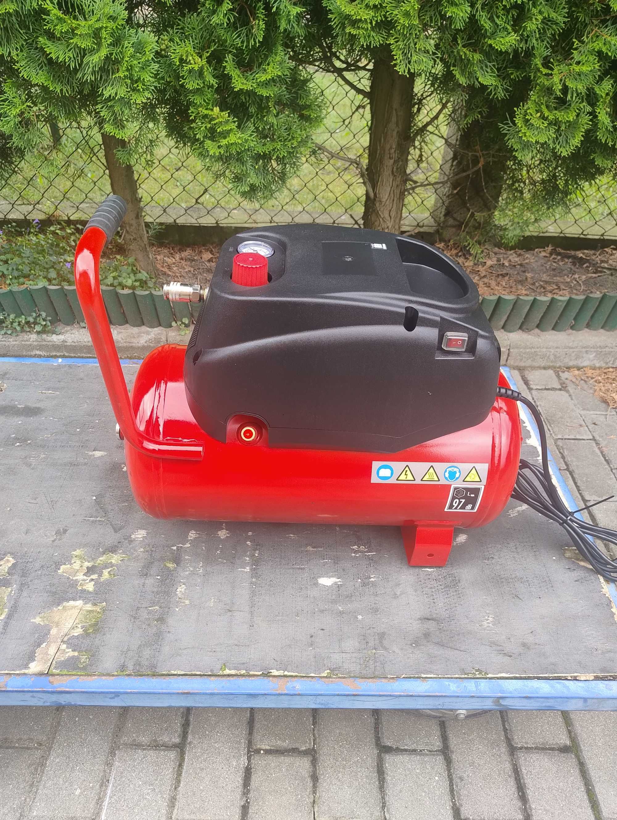 Kompresor 24 l 8 barów Einhell TC-AC 200/24/8 OF