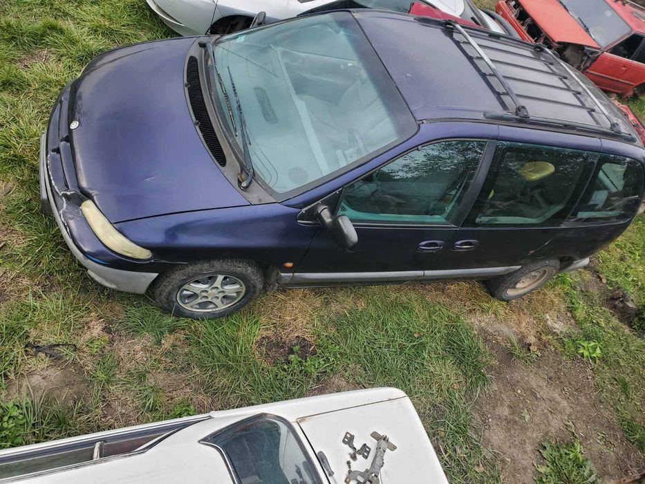 Розбираю Додж Рам Ван 2.5 д