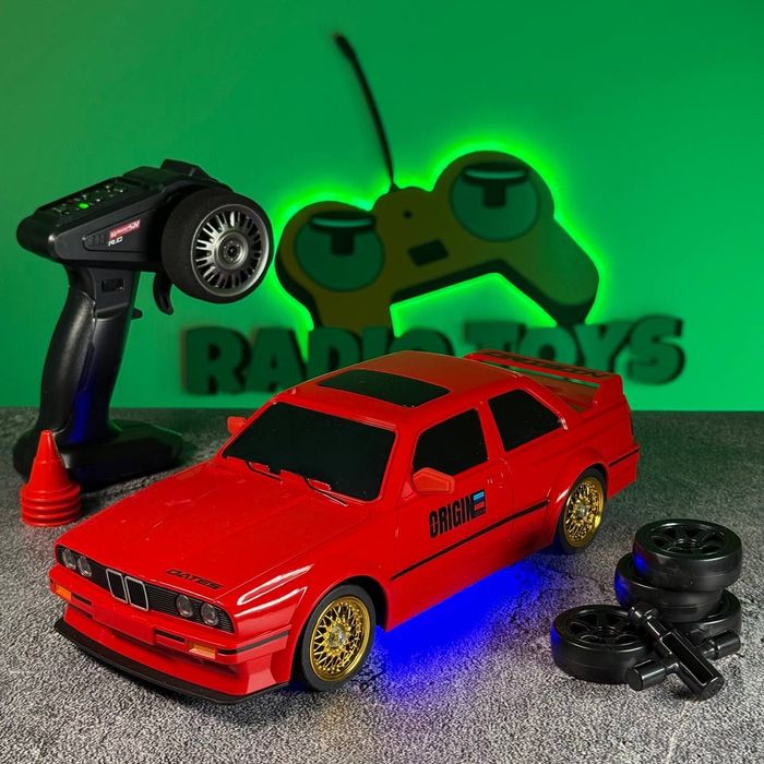 Дрифт машинка BMW Е30 на радиоуправлении Красна Машинка для дрифта БМВ