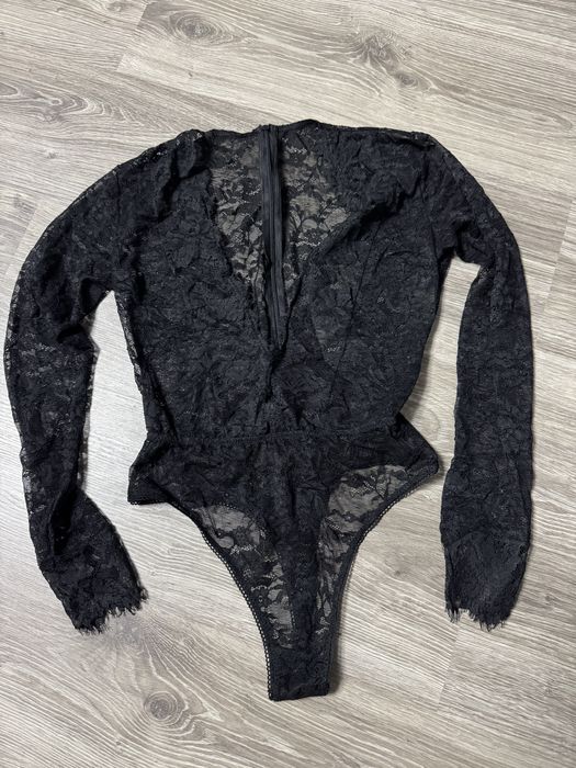 Кружевний боді , новий з вирізом