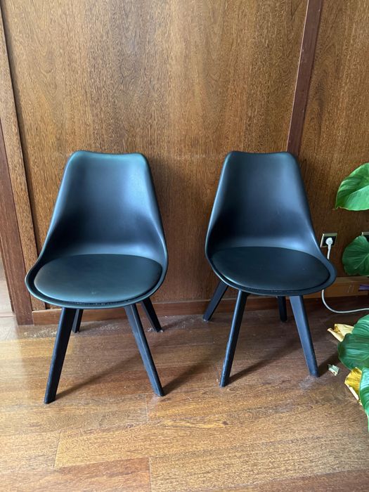 8 cadeiras de sala ou escritorio