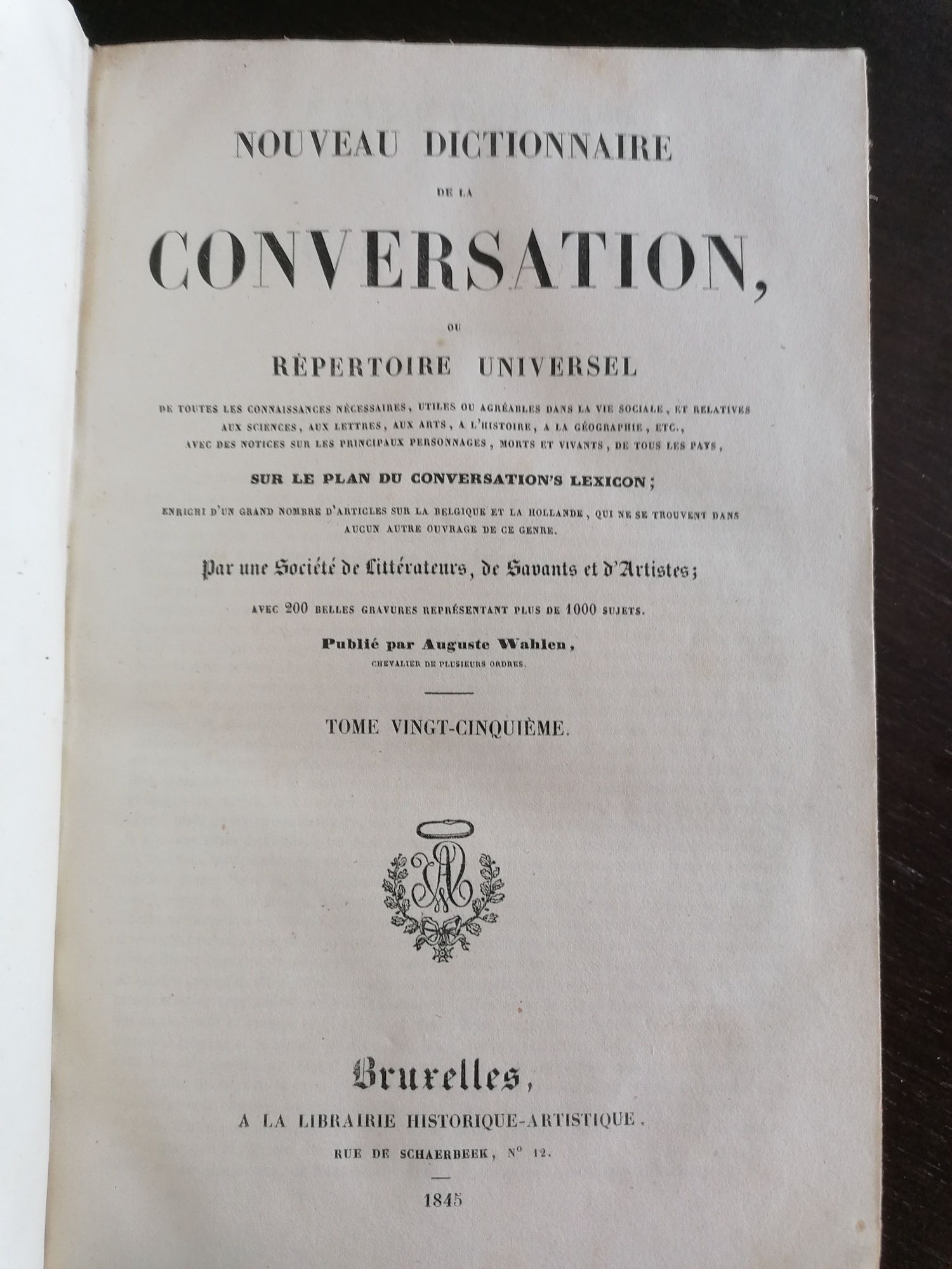 Coleção de 25 livros antigo em francês Dictionnaire de lá Conversation