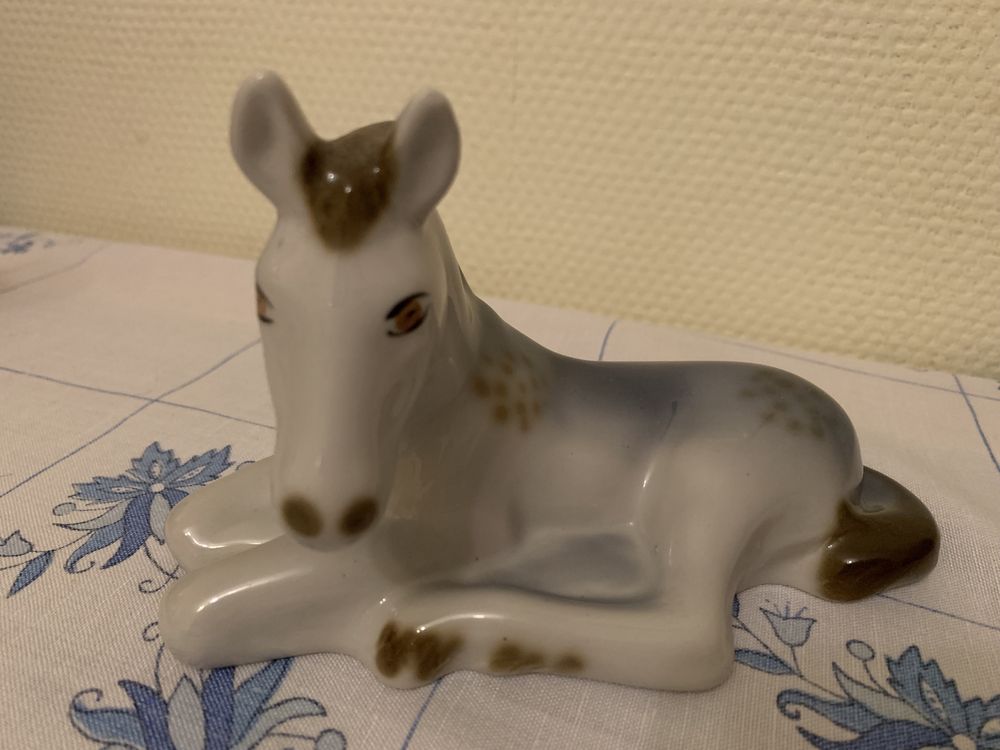 Figurka porcelanowa Koń