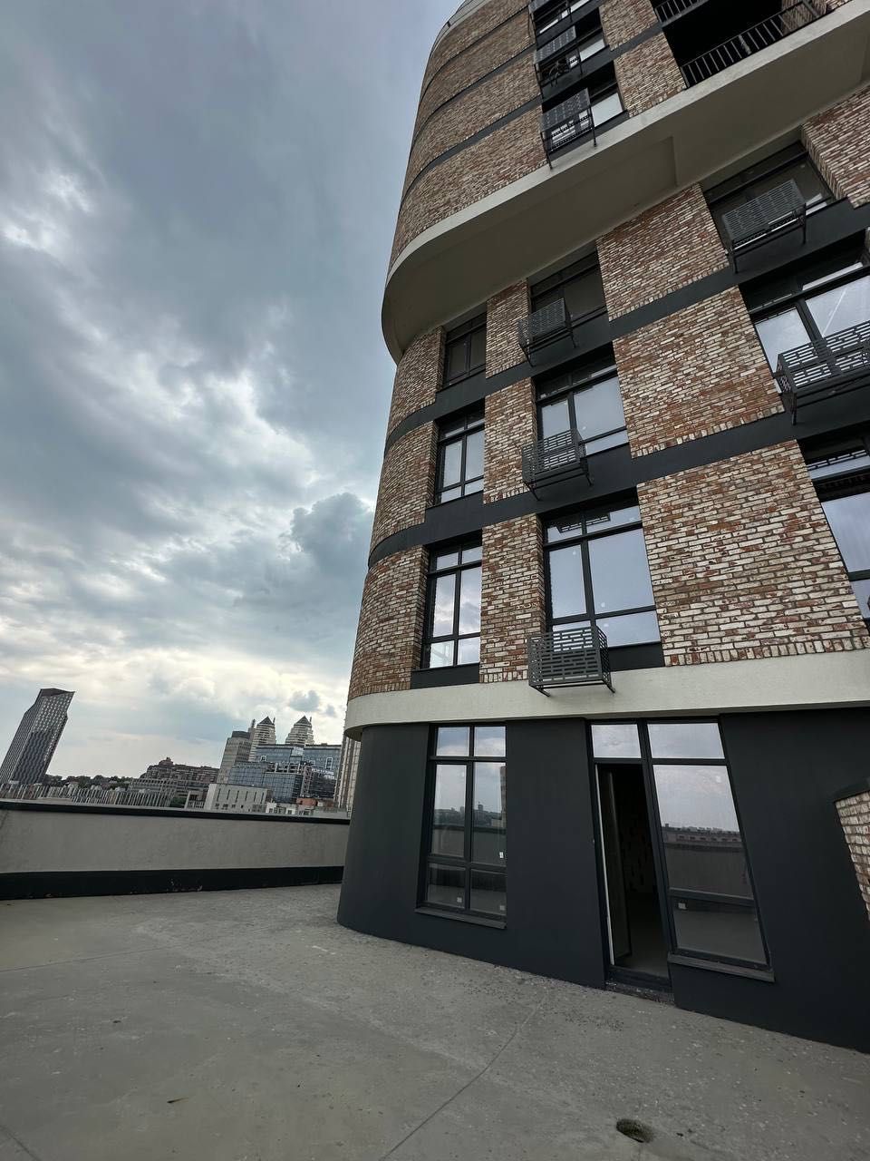 Продам Квартира + ТЕРРАСА ЖК Loft White Ломаная Мост Сити Успенская