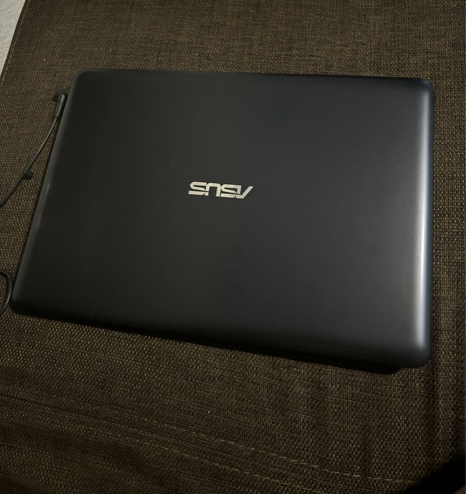Laptop asus E402Y 14” 4GB SSD 64GB Win10