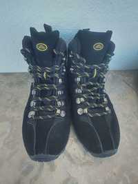 Botas Rockland como Novas