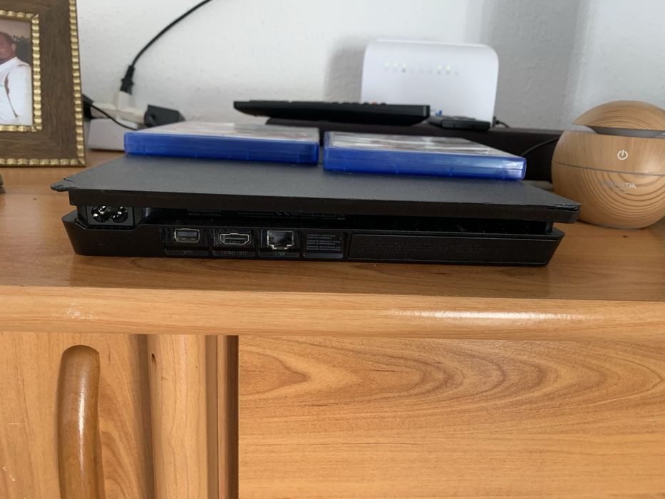 Ps4 - Slim 500 preto