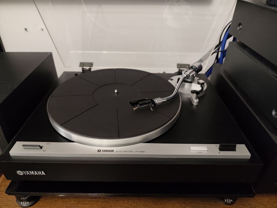 Gramofon vintage Yamaha YP-B2B