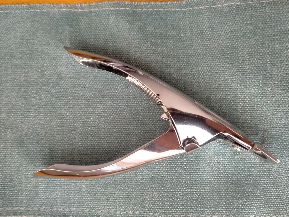 Кніпсер Кусачки для штучних нігтів 9862 Німеччина нові