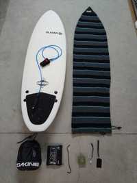 Prancha surf 900 6.0 + Quilhas + Leash + Poncho + acessórios c/Dakine