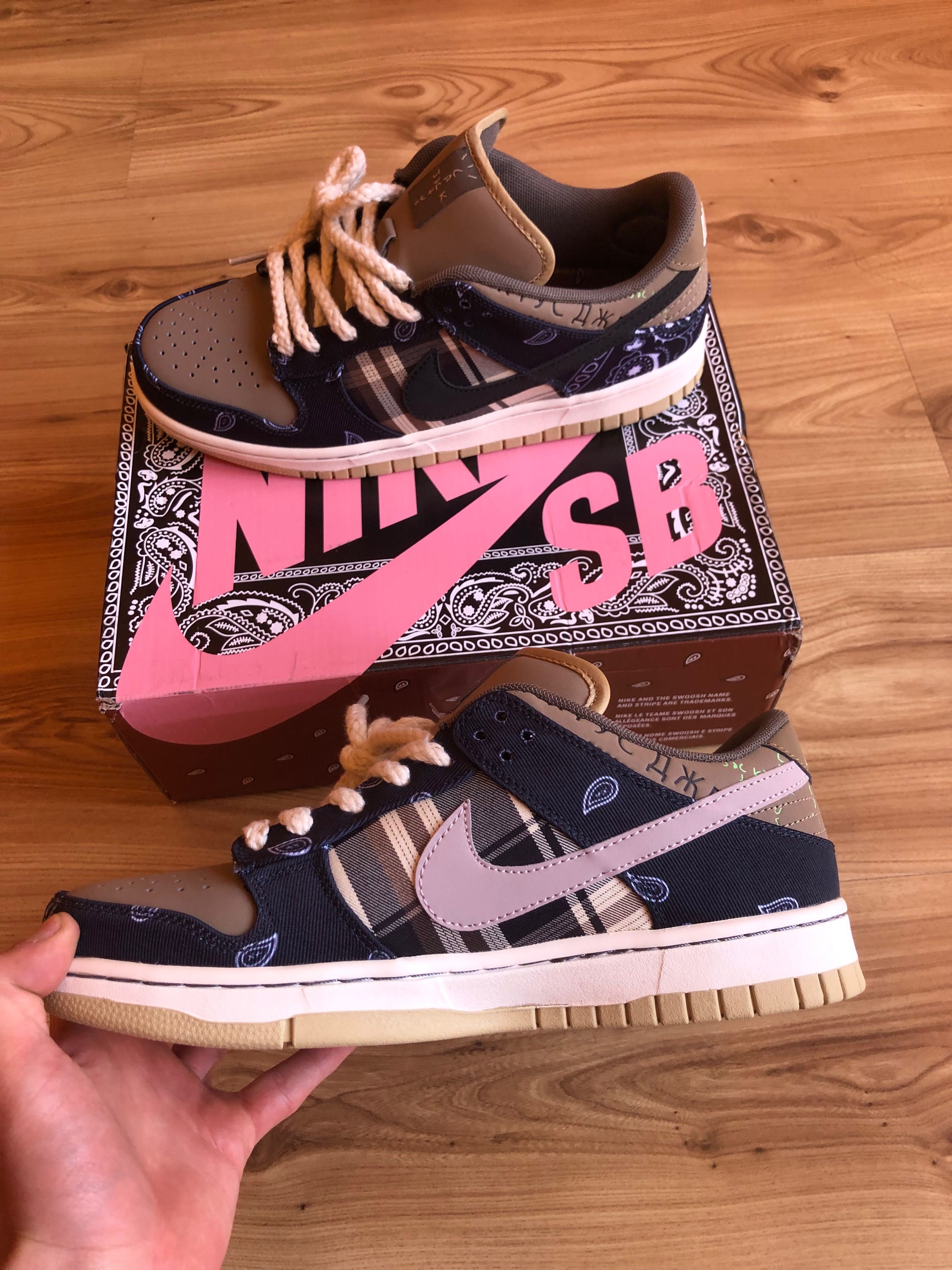 Nike sb dunk Travis Scott