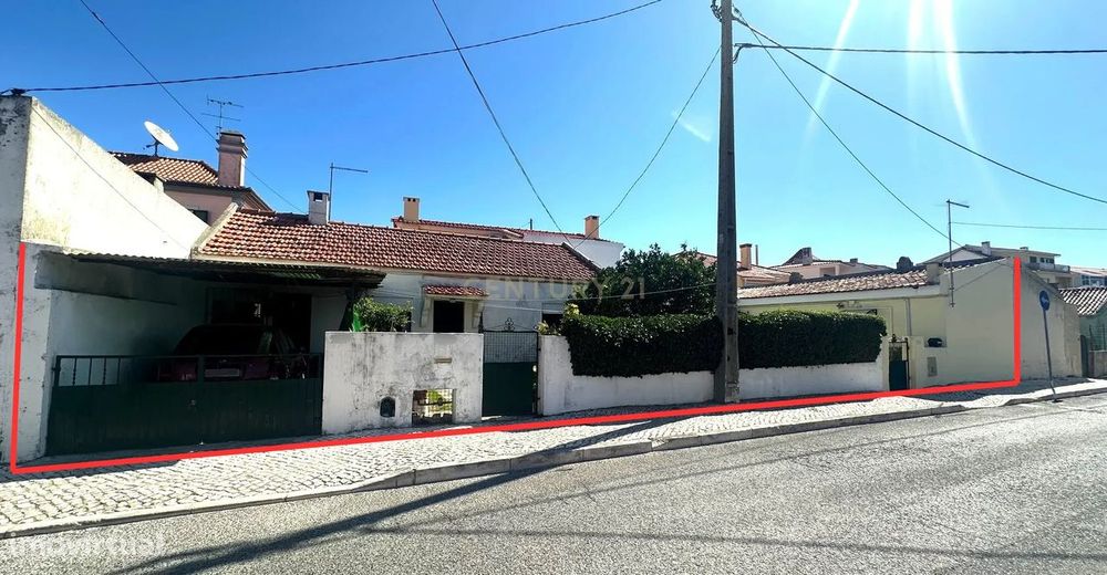 Tires - Moradia térrea T2 mais anexo T1