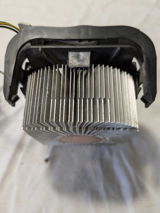 Вентилятор  12 вольт.