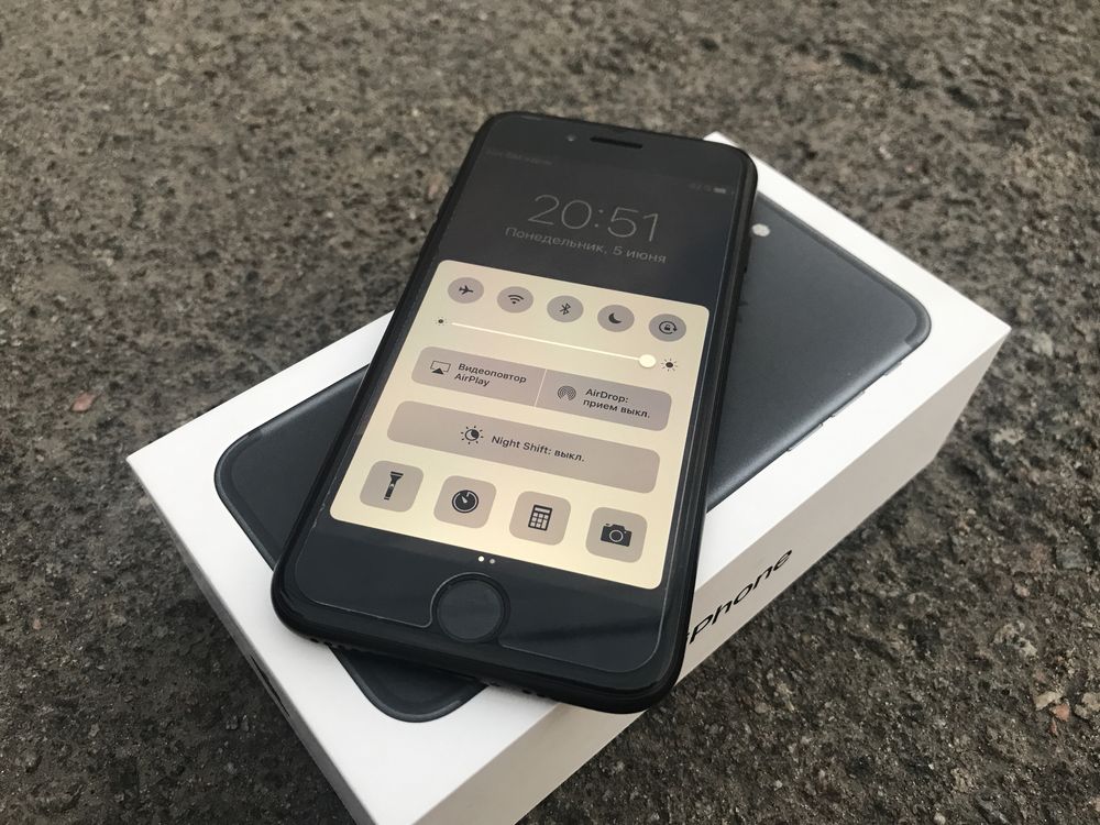 Защитное стекло  iPhone 16ProMax и до 4 на сейчас можно с доставкой