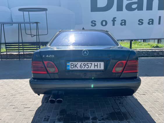 Продам мерс 210