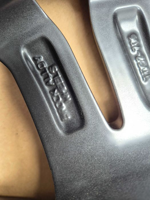Felgi 16 TOYOTA Auris Avensis Corolla  RAV4 Yaris Cross Camry 5x114,3