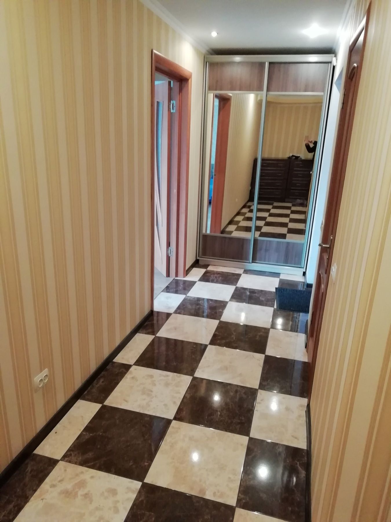 Продам 2х кімнатну квартиру з автономним опаленням