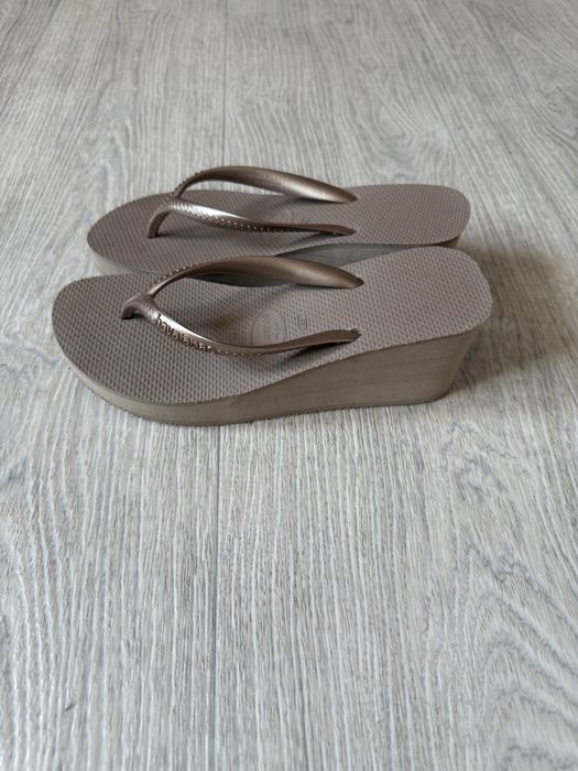 Шльопки, вьетнамки, босоніжки на танкетці havaians 37